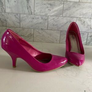 Qupid brand orchid pink stiletto heels